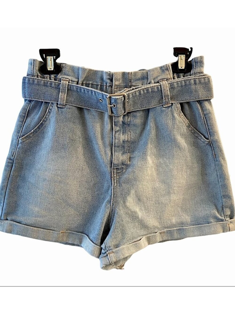 Light blue denim shorts💖with belt - Picture 1 of 2